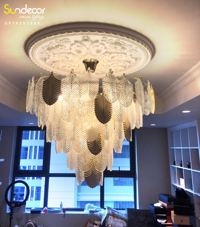 Đ&egrave;n-pha-l&ecirc;-cao-cấp